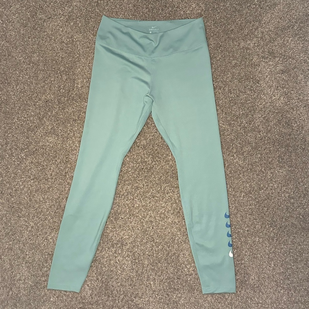 Nike - Women’s High Waisted Leggings
